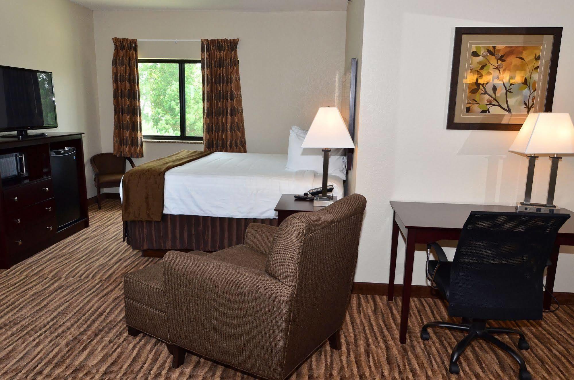 Cobblestone Inn & Suites - Clarion Exterior foto