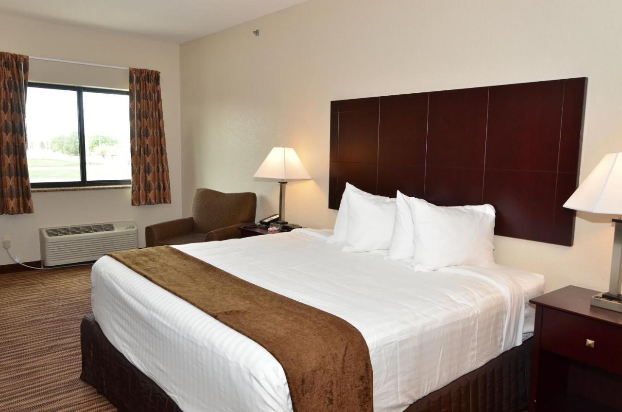 Cobblestone Inn & Suites - Clarion Exterior foto