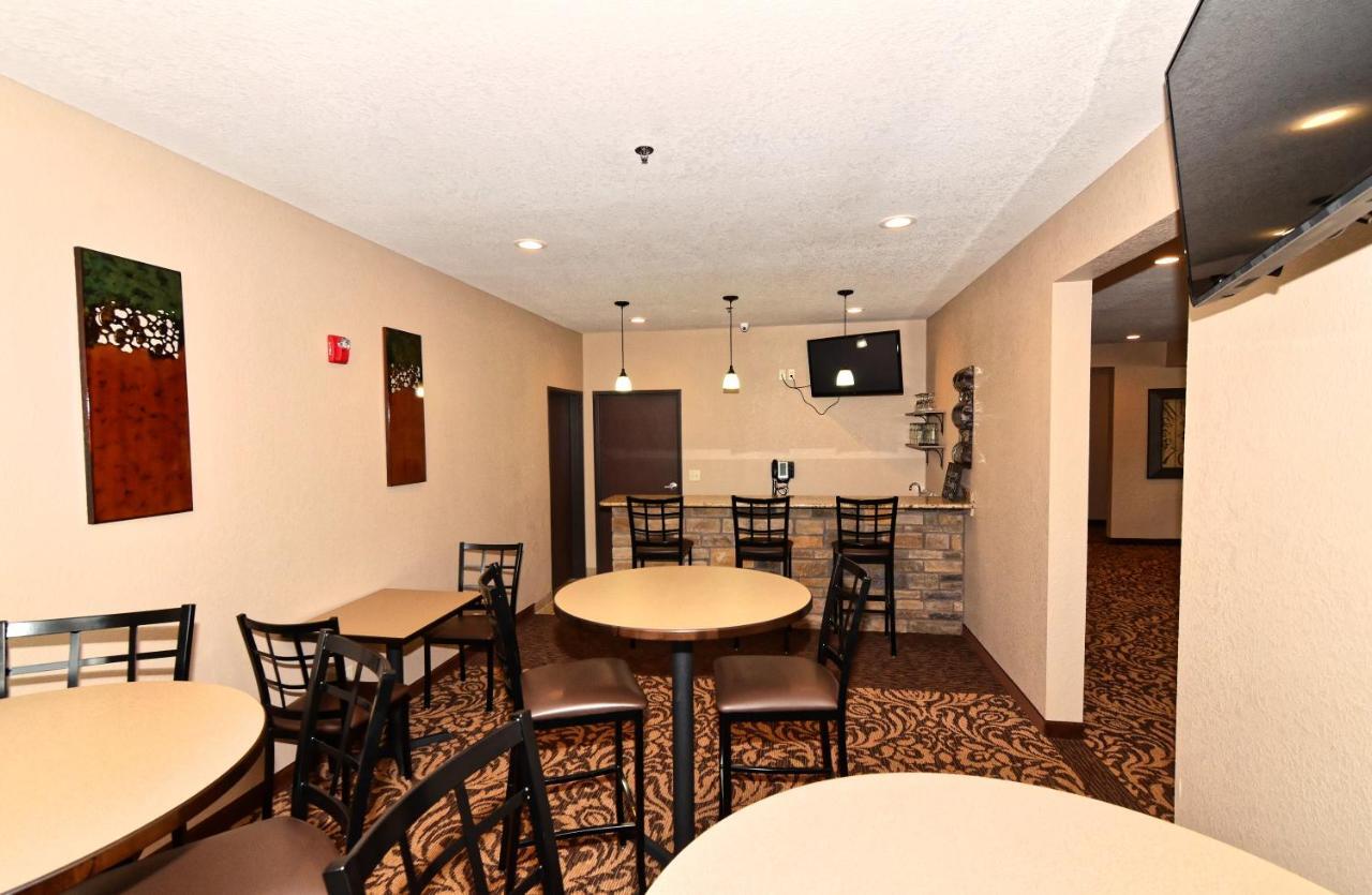 Cobblestone Inn & Suites - Clarion Exterior foto