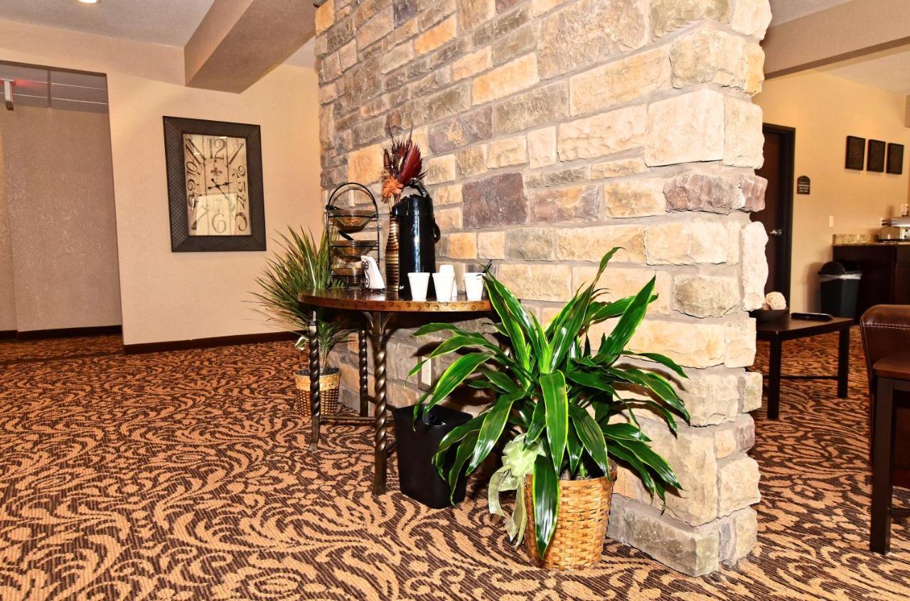 Cobblestone Inn & Suites - Clarion Exterior foto